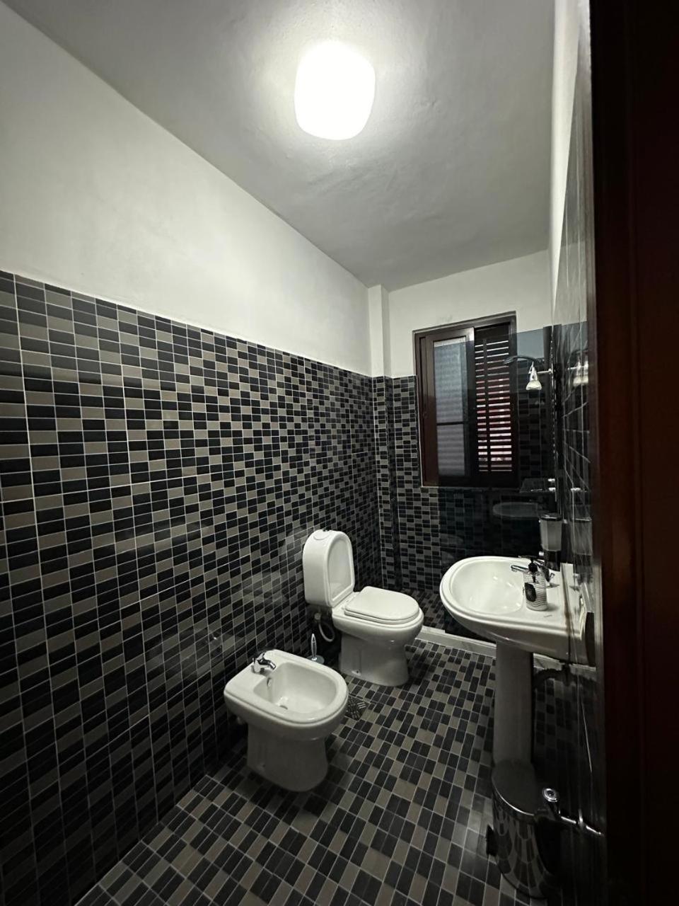 Host Apartments Shkoder Exterior photo