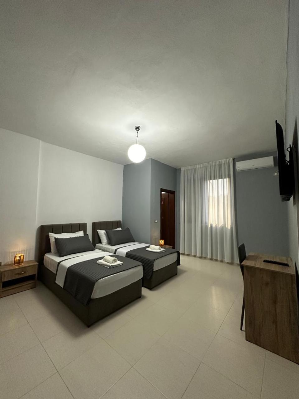 Host Apartments Shkoder Exterior photo