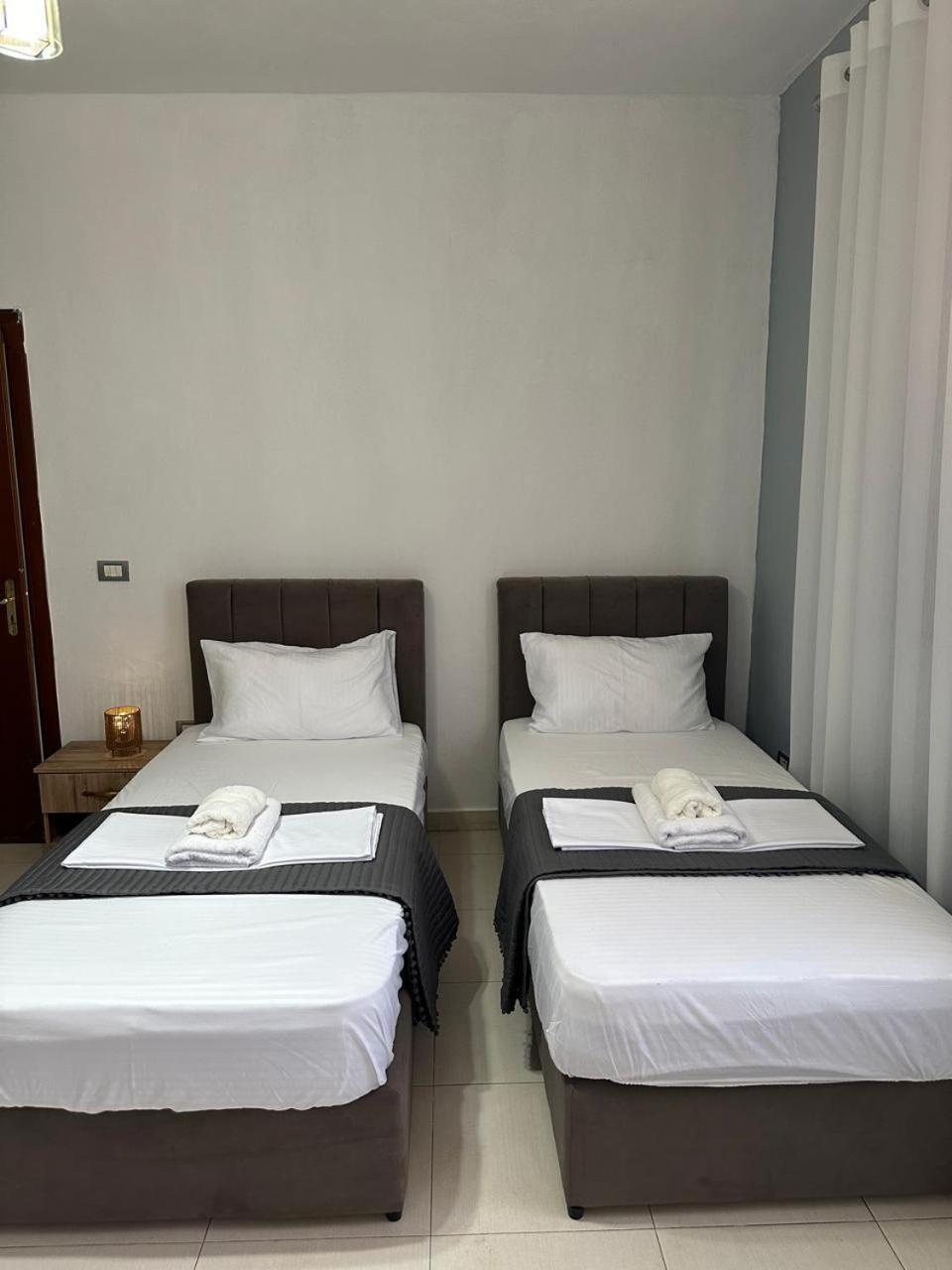 Host Apartments Shkoder Exterior photo